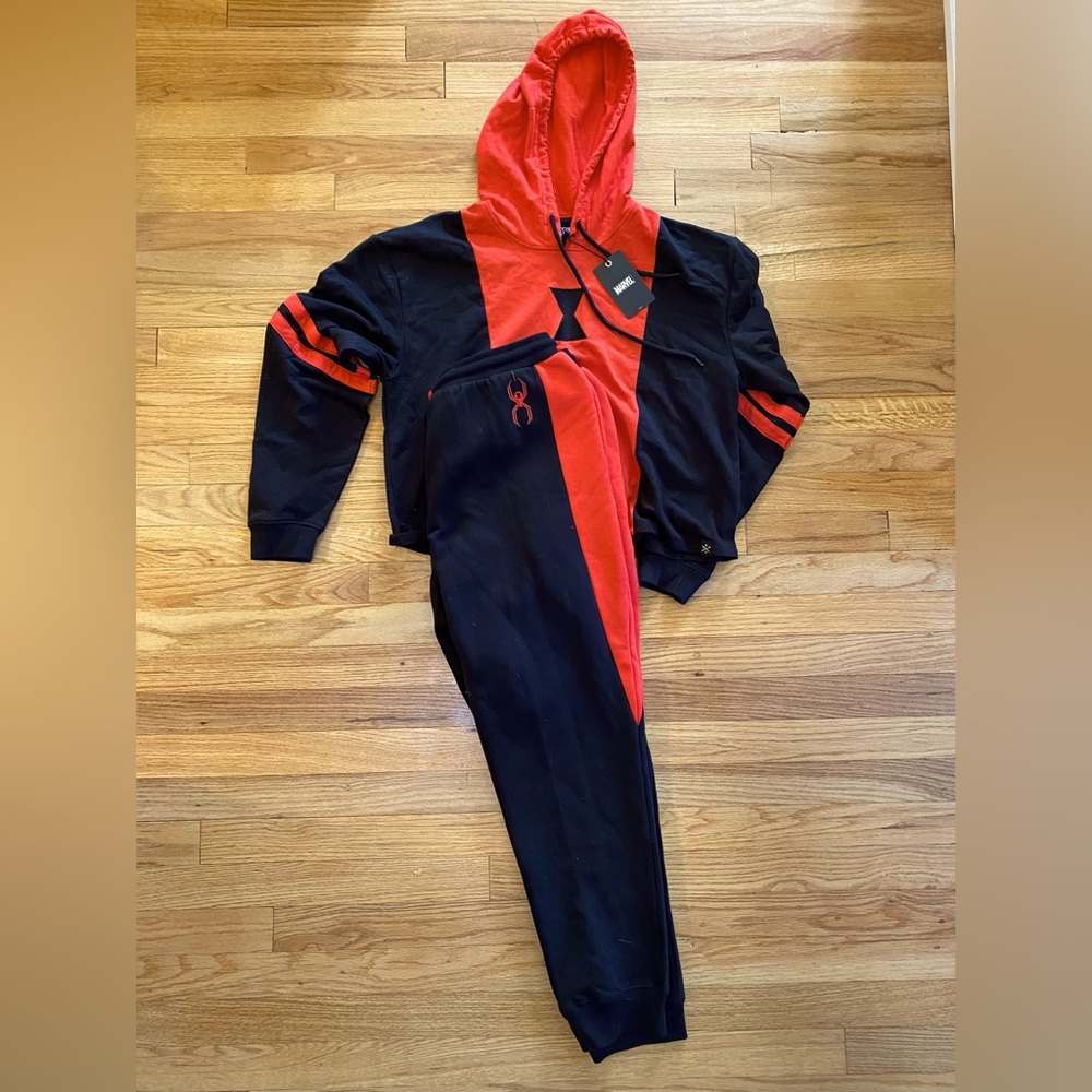 Marvel Black Widow cropped sweatsuit (size XL)